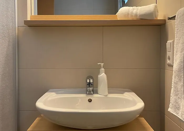 Apartment Ehrenburg Merano